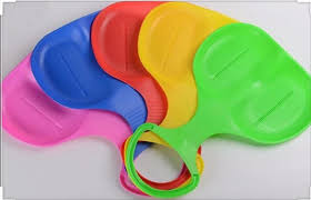 pack of 5 Plastic Snow Sled Poporutscher | Lightweight Winter Fun