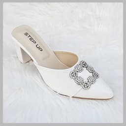 Women Rhinestone Embellishment Pumps