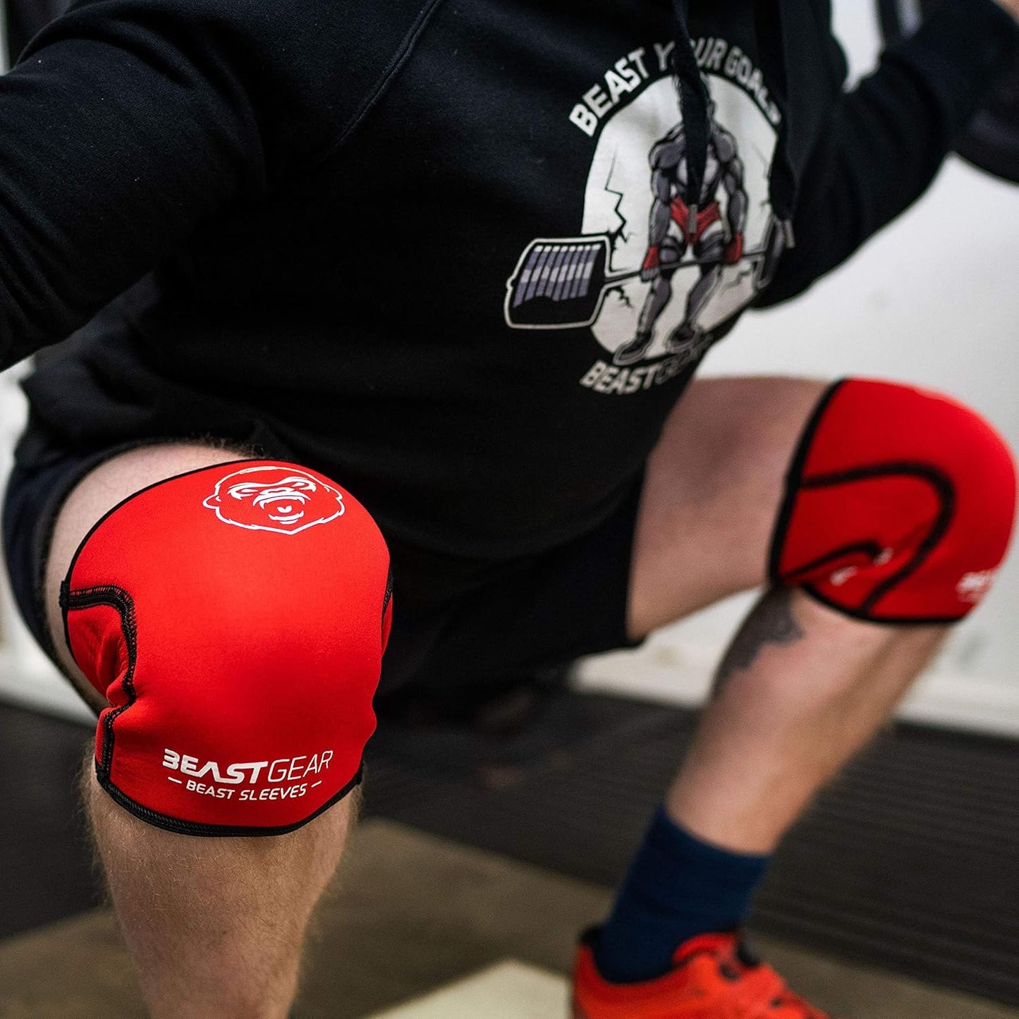 Beast Gear Knee Sleeves for Weightlifting - 5mm Reversible Neoprene Compression Sleeve Pack for Powerlifting, Squats & Running, medium