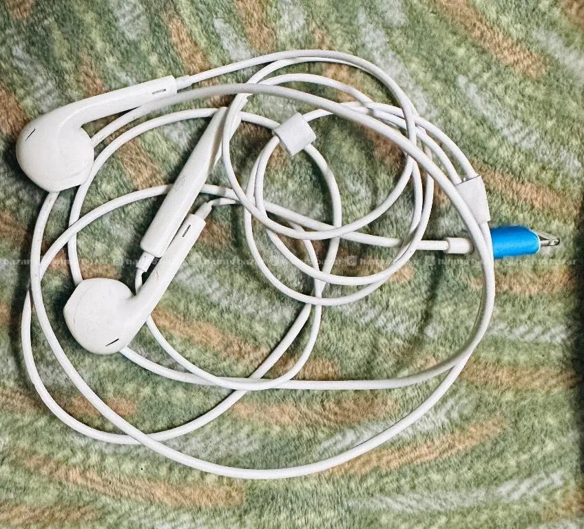 Buy 2 iPhone Handsfree | Original Apple Earphones Online