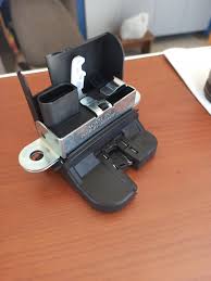 Rear Tailgate Boot Lock Latch Actuator – Trunk Boot Lid Liftgate Lock for VW Golf MK5/MK6, SEAT Leon (5K0827505A, 1P0827505D, 1K6827505E, 5M0827505E, 5ND827505)