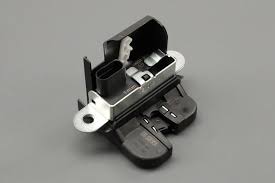 Rear Tailgate Boot Lock Latch Actuator – Trunk Boot Lid Liftgate Lock for VW Golf MK5/MK6, SEAT Leon (5K0827505A, 1P0827505D, 1K6827505E, 5M0827505E, 5ND827505)