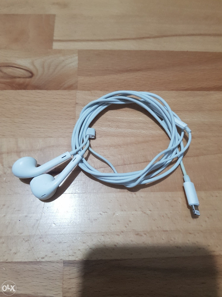 Buy 2 iPhone Handsfree | Original Apple Earphones Online
