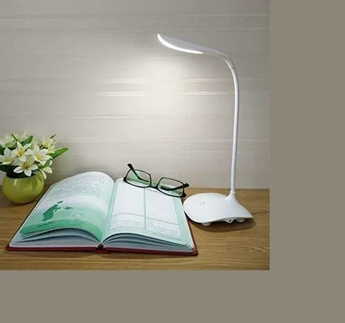 Small Table Lamp for Bedroom – Battery Powered LED Desk Light for Reading & Study